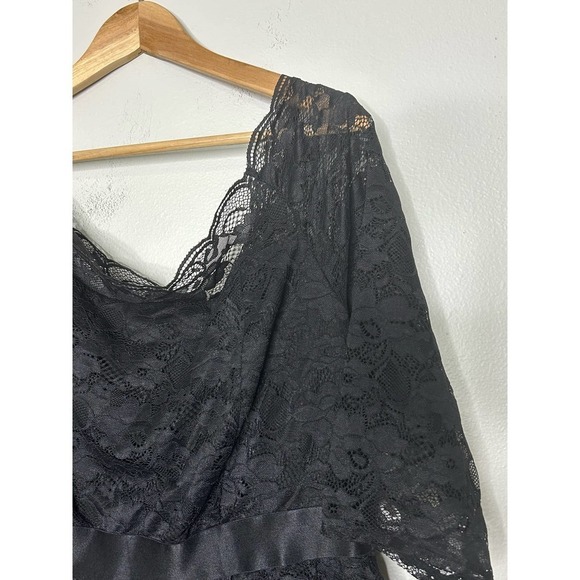 Torrid Mini Lace Off-Shoulder Shift Dress 18 - Picture 3 of 9